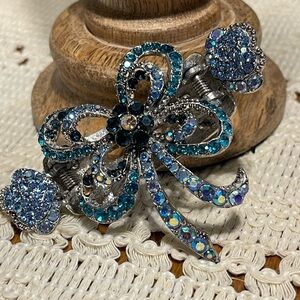 Elegant Silver and Blue Floral Bow Hairclip